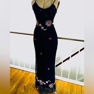 Gorgeous Vintage Beaded Floor Length Gown💕💐🖤